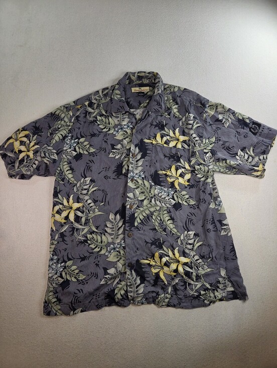 Tommy Bahama Other - Tommy Bahama 100% Silk Hawaiian Camp Shirt Medium